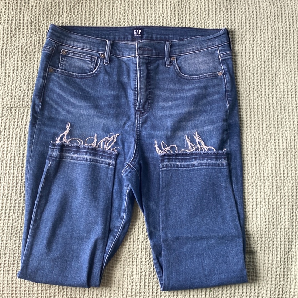 GAP True Skinny jeans size 32